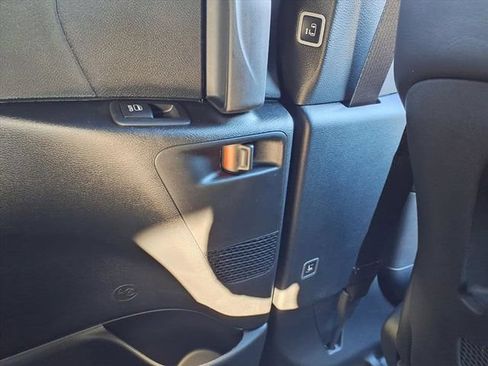 New 2026 Chrysler Pacifica Select AWD/4WD image 8