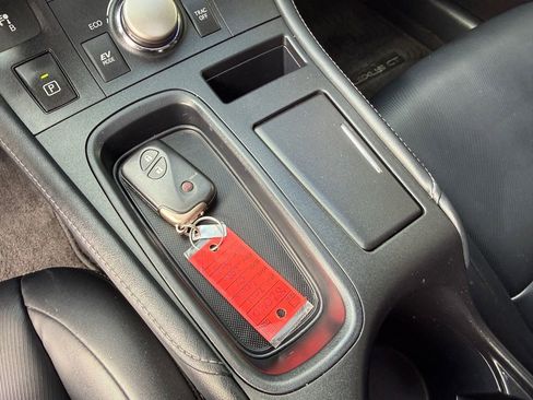 Used 2014 Lexus CT 200h FWD image 40