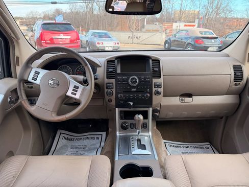 Used 2011 Nissan Pathfinder Silver w/ Protection Pkg image 9