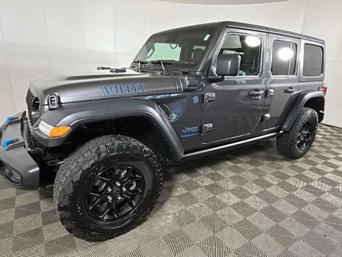 Used 2024 Jeep Wrangler Unlimited AWD/4WD image 6