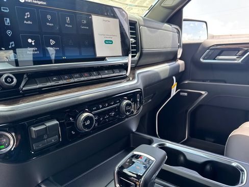 New 2026 Chevrolet Silverado 1500 RST w/ Redline Edition AWD/4WD image 19
