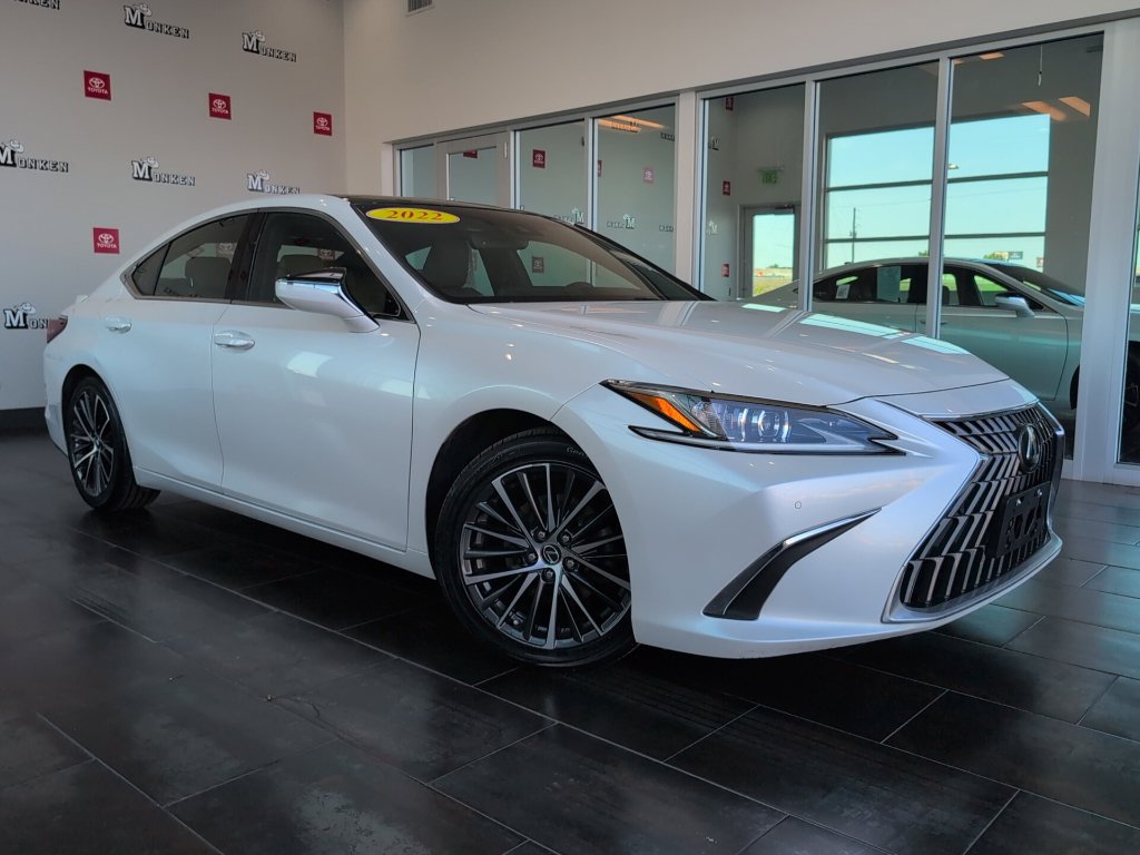 Used 2022 Lexus ES 350 w/ Premium Package FWD image 2