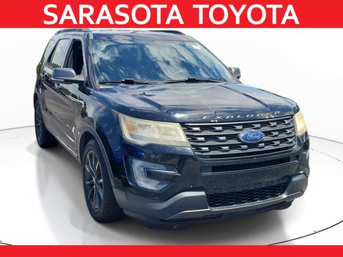 Used 2017 Ford Explorer XLT w/ Equipment Group 202A FWD image 1