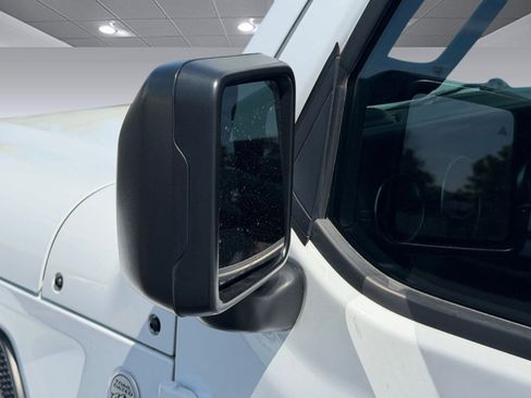 Used 2021 Jeep Wrangler Unlimited Sahara image 23