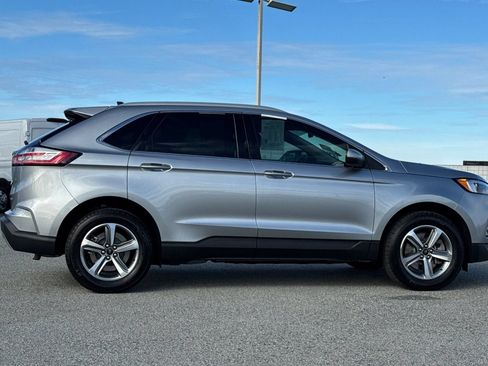 Used 2024 Ford Edge SEL w/ Convenience Package AWD/4WD image 3