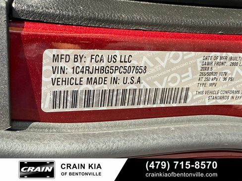 Used 2023 Jeep Grand Cherokee Limited w/ Luxury Tech Group II AWD/4WD image 35