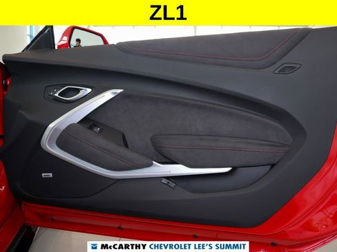 Used 2021 Chevrolet Camaro ZL1 RWD image 19