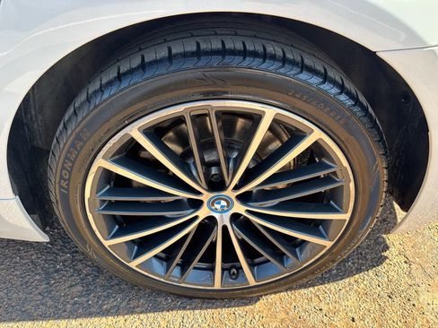 Used 2023 BMW 530e image 45