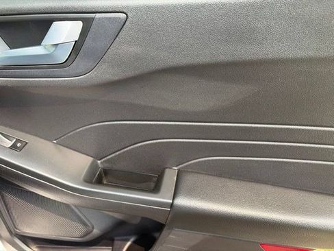 Used 2022 Ford Escape SEL FWD image 39