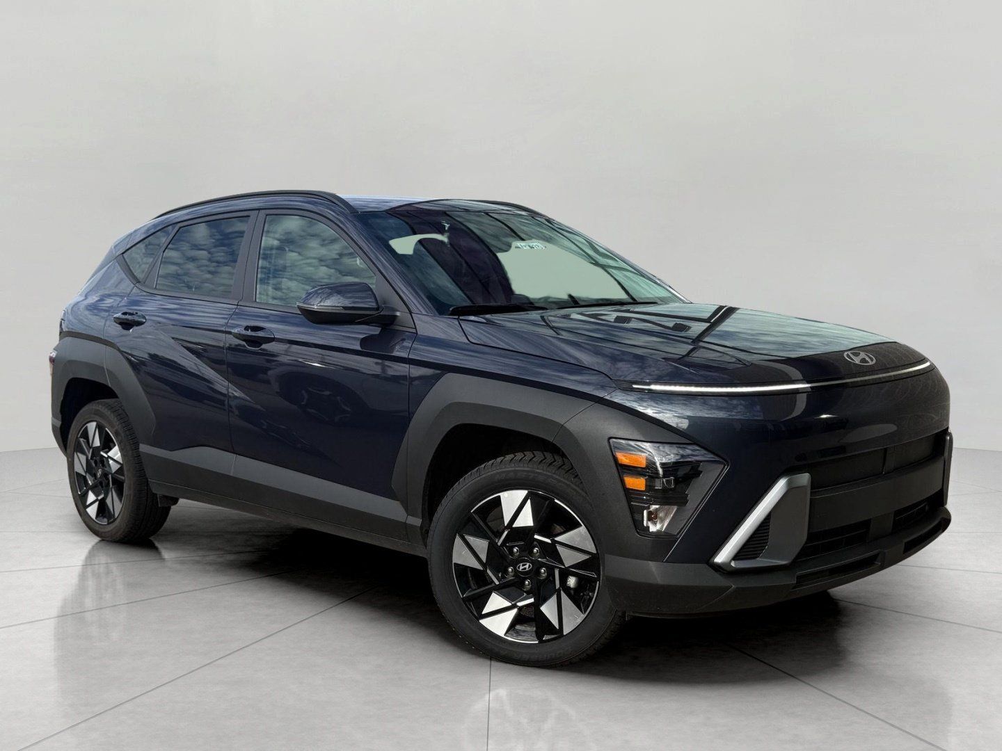 Used 2025 Hyundai Kona SEL AWD/4WD image 1