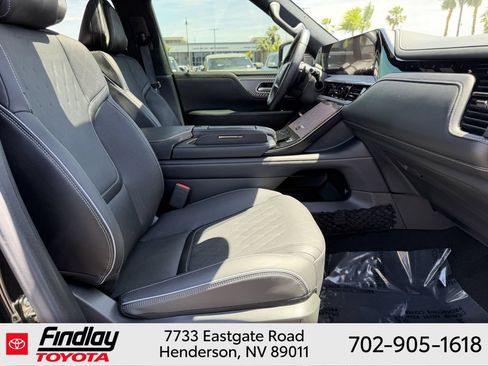 Used 2025 INFINITI QX80 Autograph AWD/4WD image 16