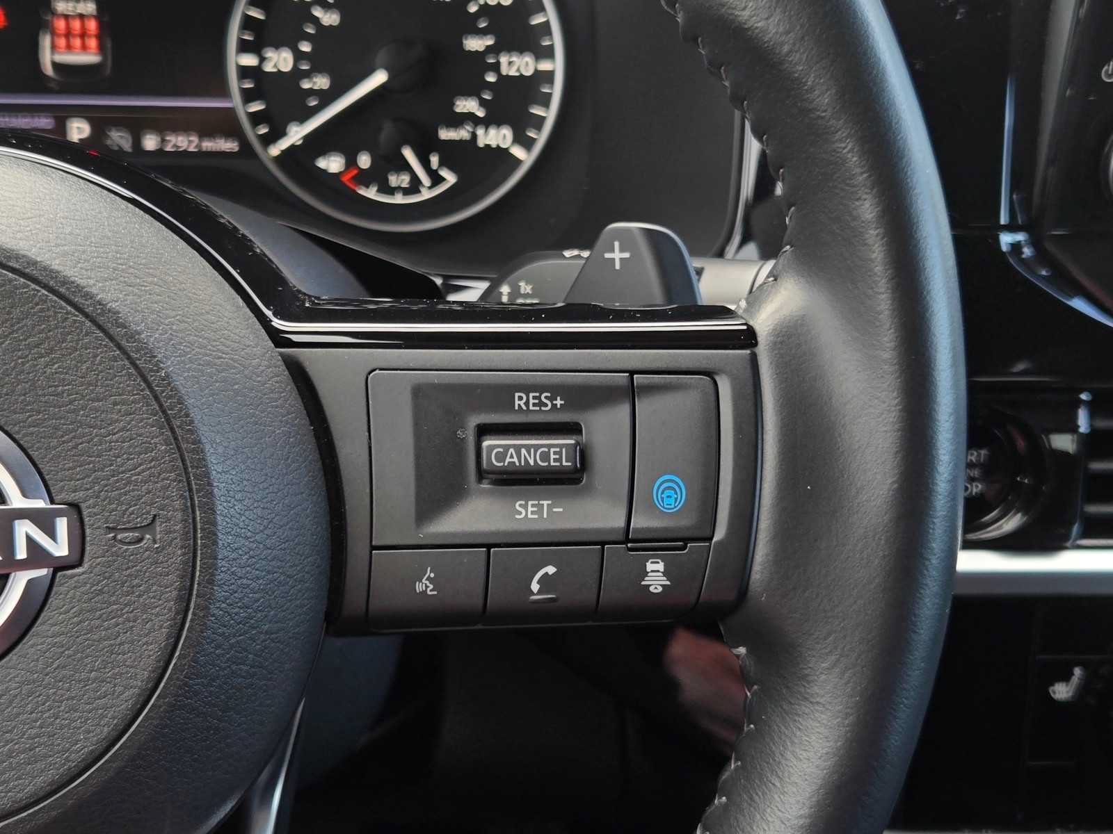 Used 2025 Nissan Pathfinder SL FWD image 19
