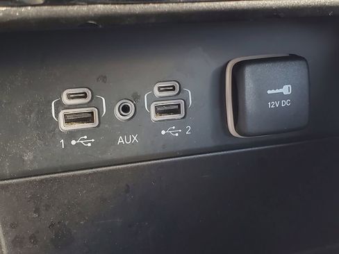 Used 2023 Jeep Grand Cherokee Overland image 29