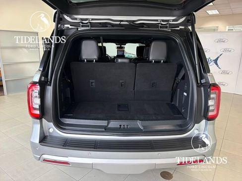 Certified 2023 Ford Expedition Platinum AWD/4WD image 12