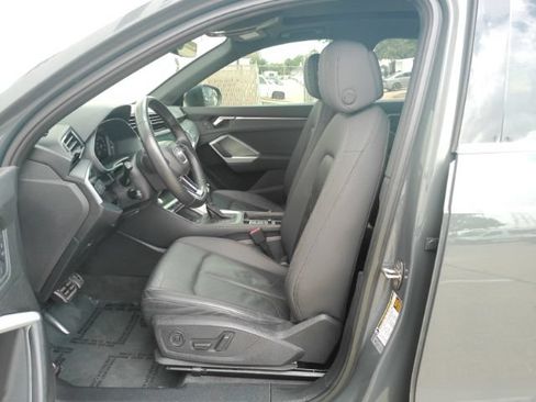 Used 2020 Audi Q3 2.0T Premium Plus w/ Premium Plus Package AWD/4WD image 16