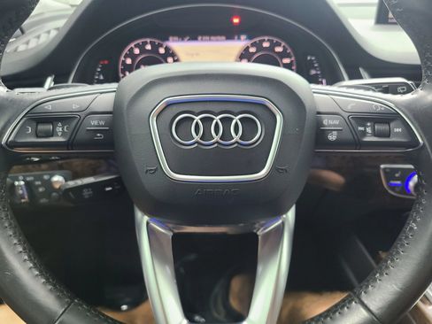 Used 2018 Audi Q7 3.0T Prestige w/ Prestige Package AWD/4WD image 28