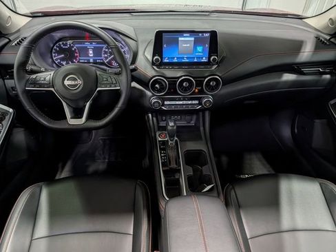 Used 2025 Nissan Sentra SR w/ SR Premium Package FWD image 10