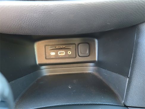 Used 2022 Chevrolet Equinox RS w/ RS Leather Package image 18