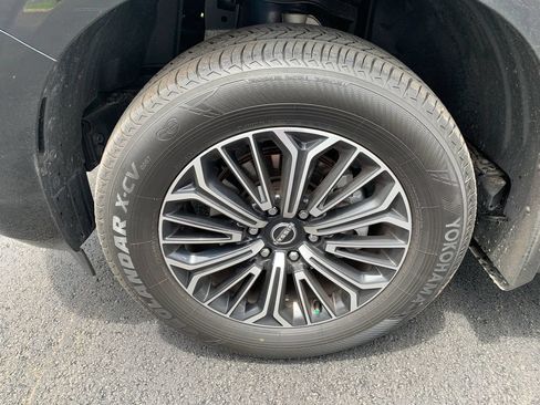 Used 2026 Nissan Armada Platinum RWD image 11