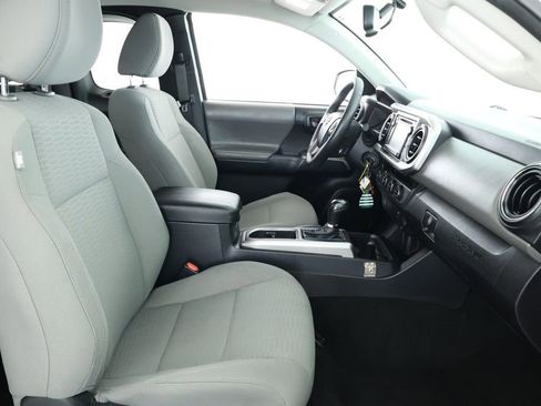 Used 2017 Toyota Tacoma SR5 image 20