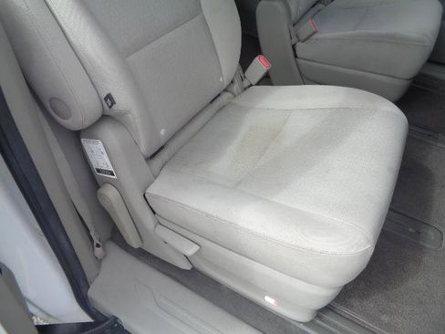 Used 2016 Kia Sedona L image 11