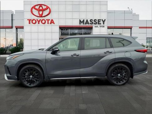 Used 2023 Toyota Highlander XSE image 6