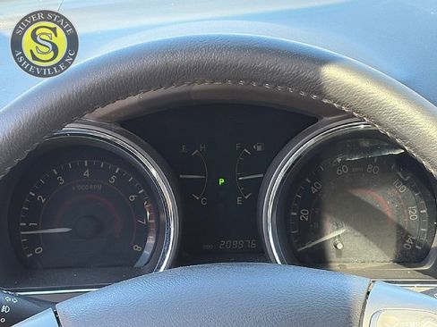 Used 2010 Toyota Highlander SE image 27