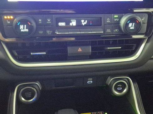 Certified 2024 Toyota Grand Highlander XLE image 19