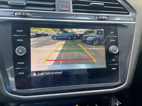 Used 2023 Volkswagen Tiguan SE FWD image 27