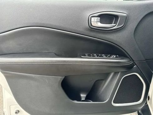 Used 2019 Jeep Compass Sport AWD/4WD image 28