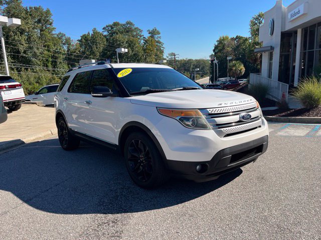 Used 2015 Ford Explorer XLT w/ Equipment Group 202A FWD image 1