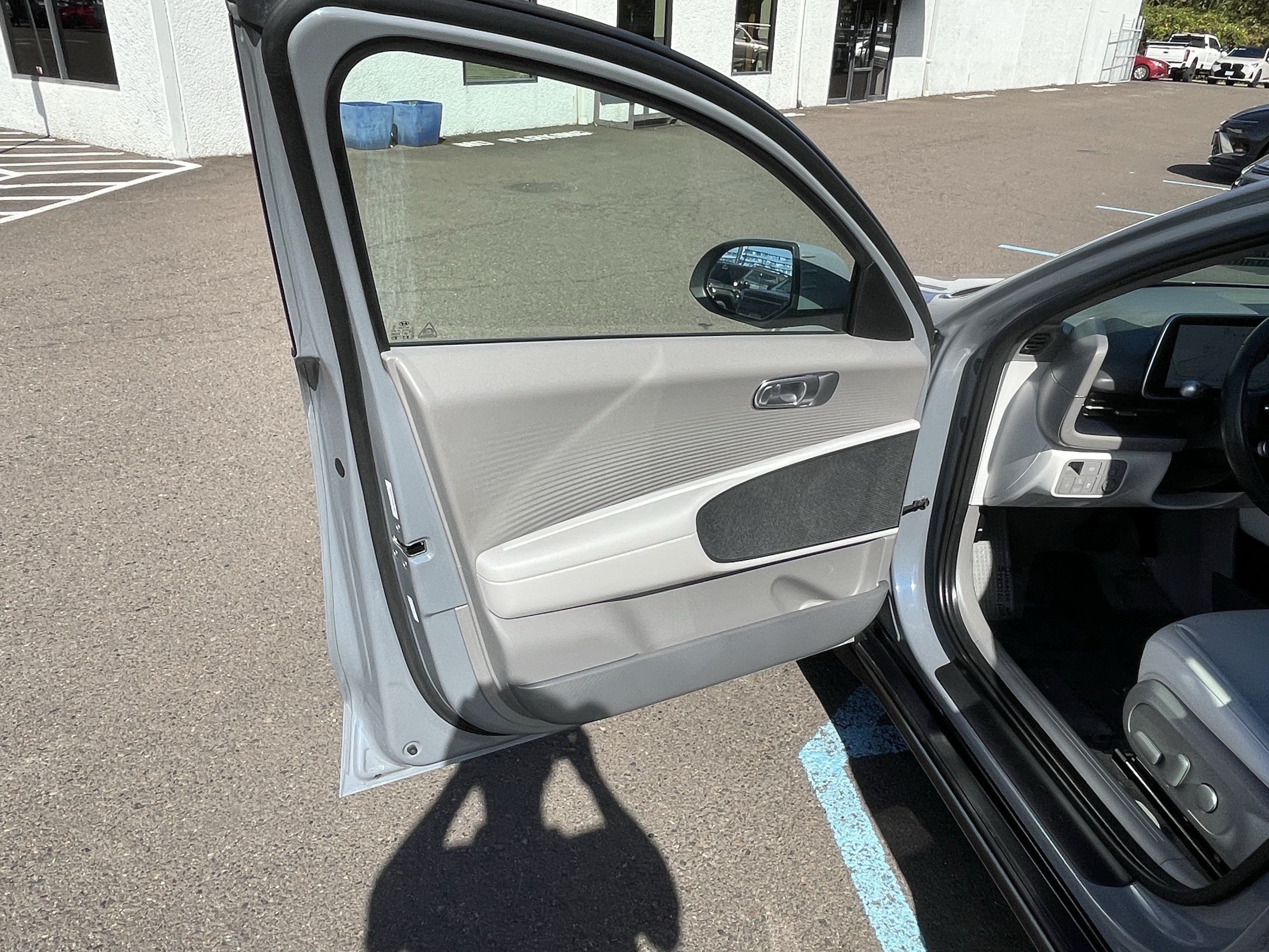 Certified 2025 Hyundai Ioniq 6 SEL RWD image 16