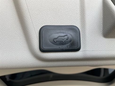 Used 2017 Buick Enclave Convenience FWD image 27