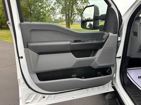Used 2023 Ford F250 XL w/ Snow Plow Prep Package AWD/4WD image 13