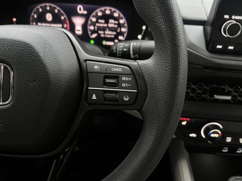 Used 2024 Honda Accord EX image 27