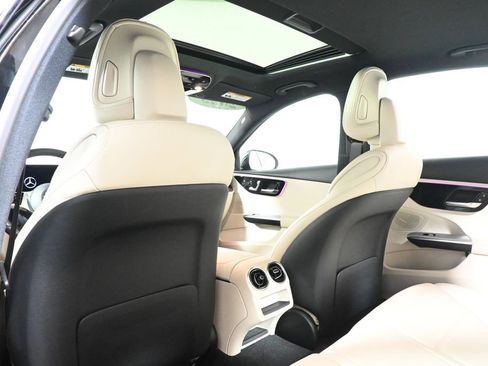 Certified 2025 Mercedes-Benz C 300 4MATIC Sedan image 30