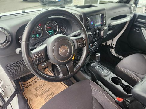 Used 2013 Jeep Wrangler Unlimited Sahara w/ Connectivity Group image 25