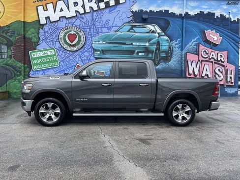 Used 2019 RAM 1500 Laramie AWD/4WD image 2