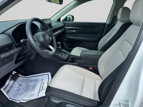 Used 2024 Honda CR-V LX image 9