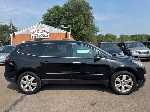 Used 2017 Chevrolet Traverse Premier FWD image 4