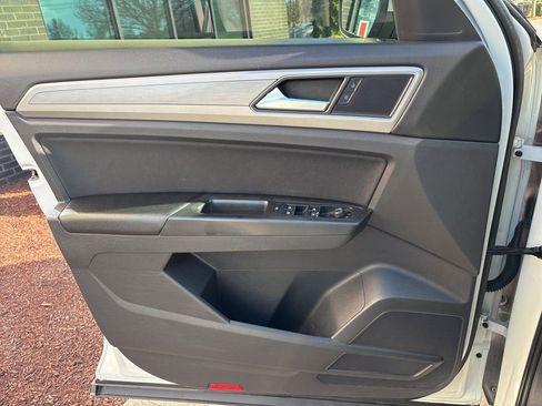 Used 2018 Volkswagen Atlas S image 9