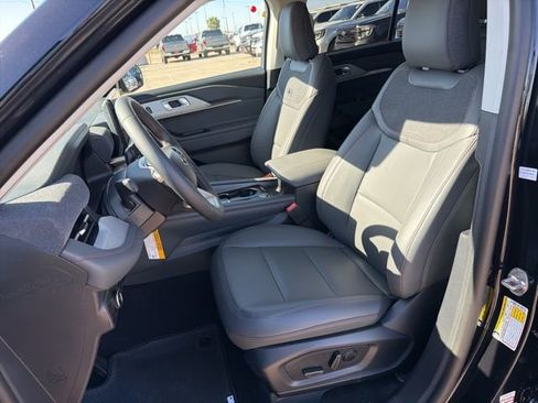 New 2026 Ford Explorer Active w/ Active Comfort Package image 10