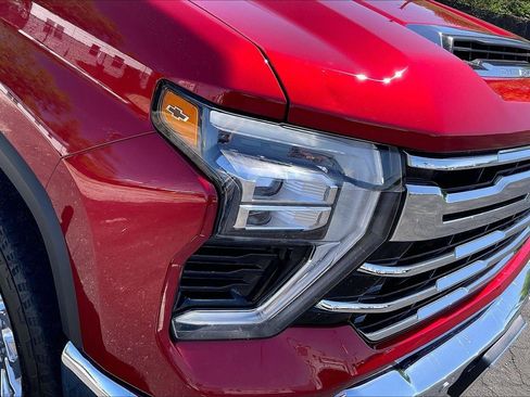 Used 2025 Chevrolet Silverado 3500 LTZ w/ LTZ Plus Package AWD/4WD image 27