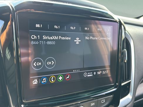 Used 2022 Chevrolet Traverse LT FWD image 22