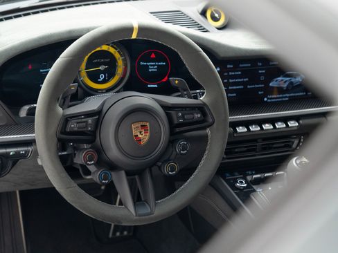 Certified 2025 Porsche 911 GT3 RS RWD image 22