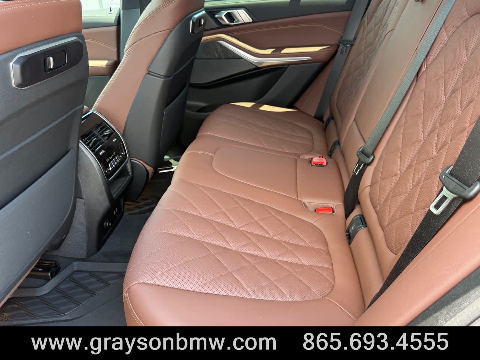 Used 2026 BMW X5 xDrive40i w/ M Sport Package AWD/4WD image 16