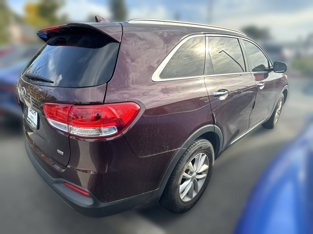 Used 2018 Kia Sorento FWD image 9