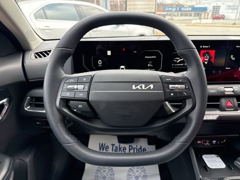 New 2025 Kia K4 EX image 23
