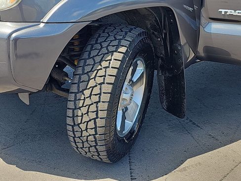 Used 2015 Toyota Tacoma PreRunner w/ TRD Sport Package image 30