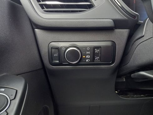 Used 2024 Ford Escape ST-Line w/ Cold Weather Package FWD image 26